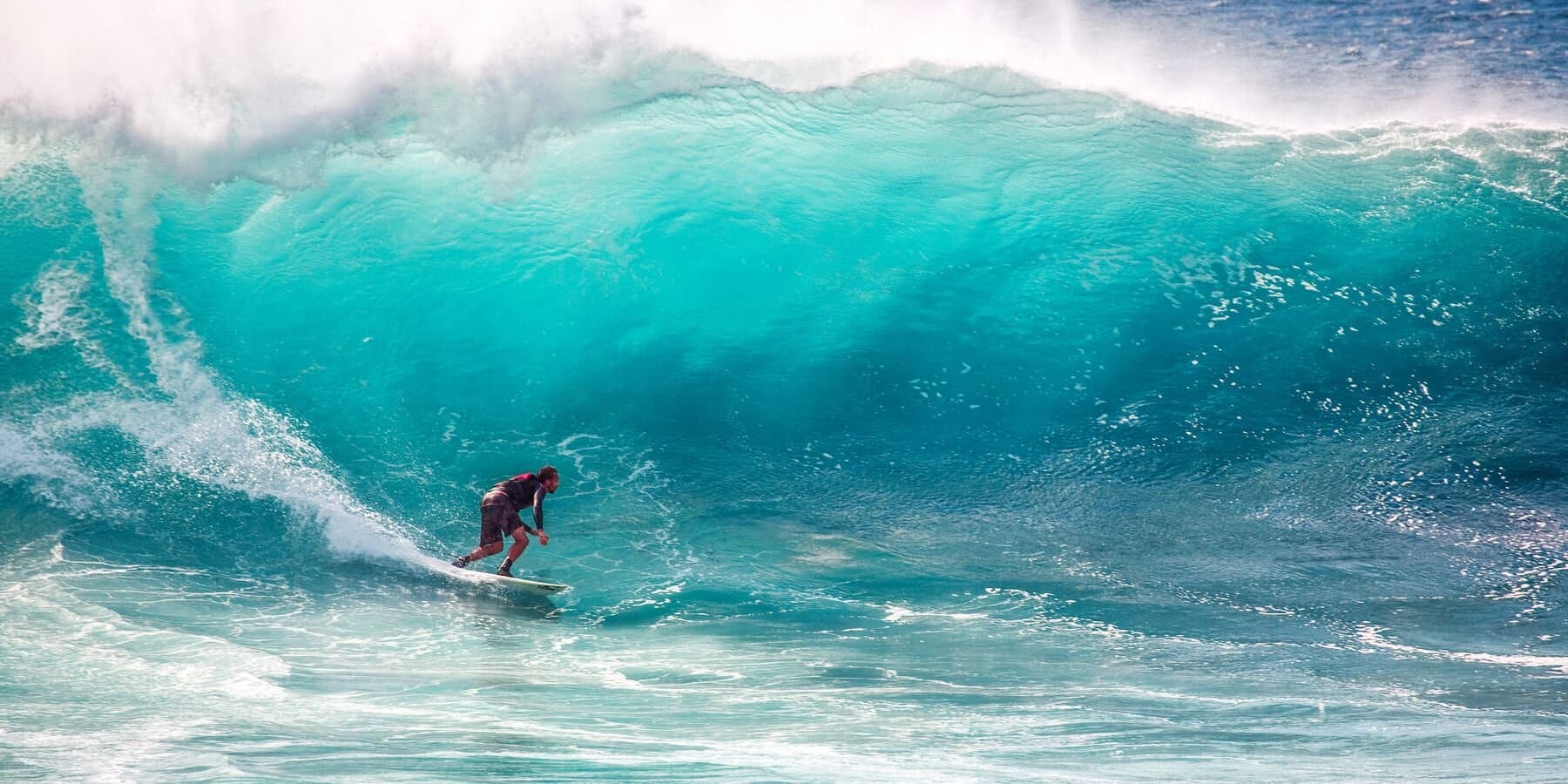 Bouznika vs Taghazout: Which Is Better for Beginner Surfers?